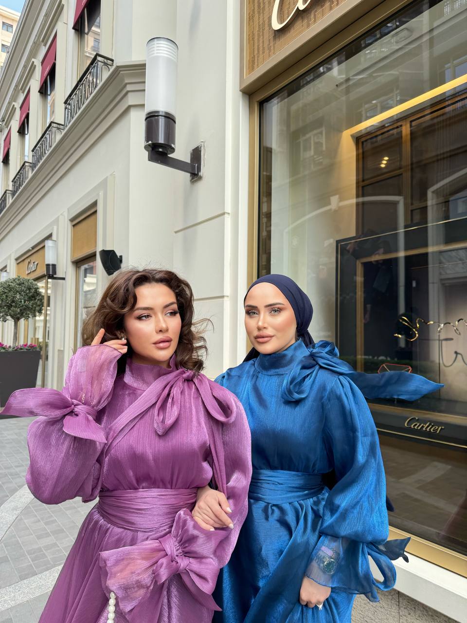 فستان اورجنزا لامع باللون الكحلي